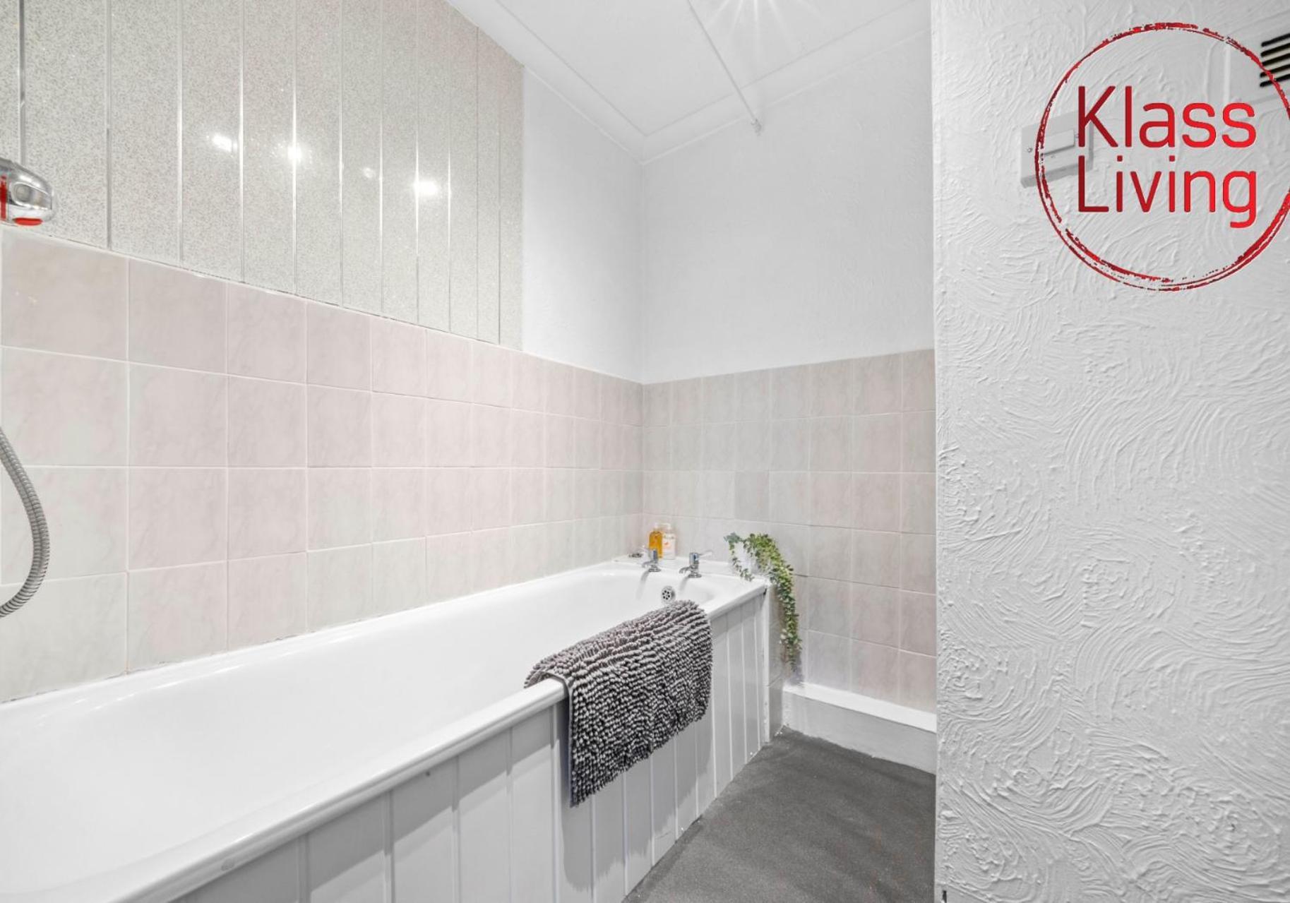 Elmbank Apartment By Klass Living Bellshill Eksteriør billede